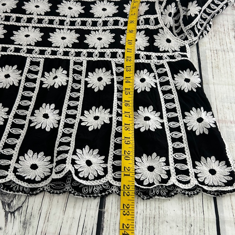 Indigo Poppy Black White Floral Embroidered Crochet Boho Festival Crop Top L - Picture 9 of 9
